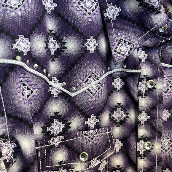 Cowgirl Hardware Purple Patterned Western Shirt - Picture 4 of 10
